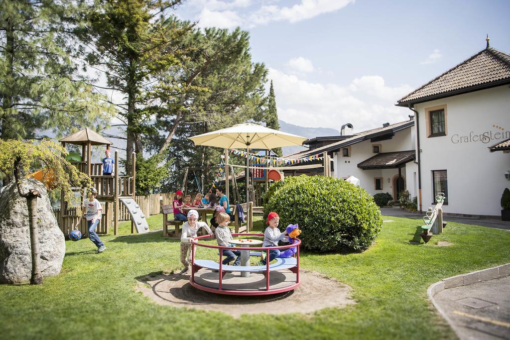 Das Grafenstein Familienresidence Cermes Esterno foto
